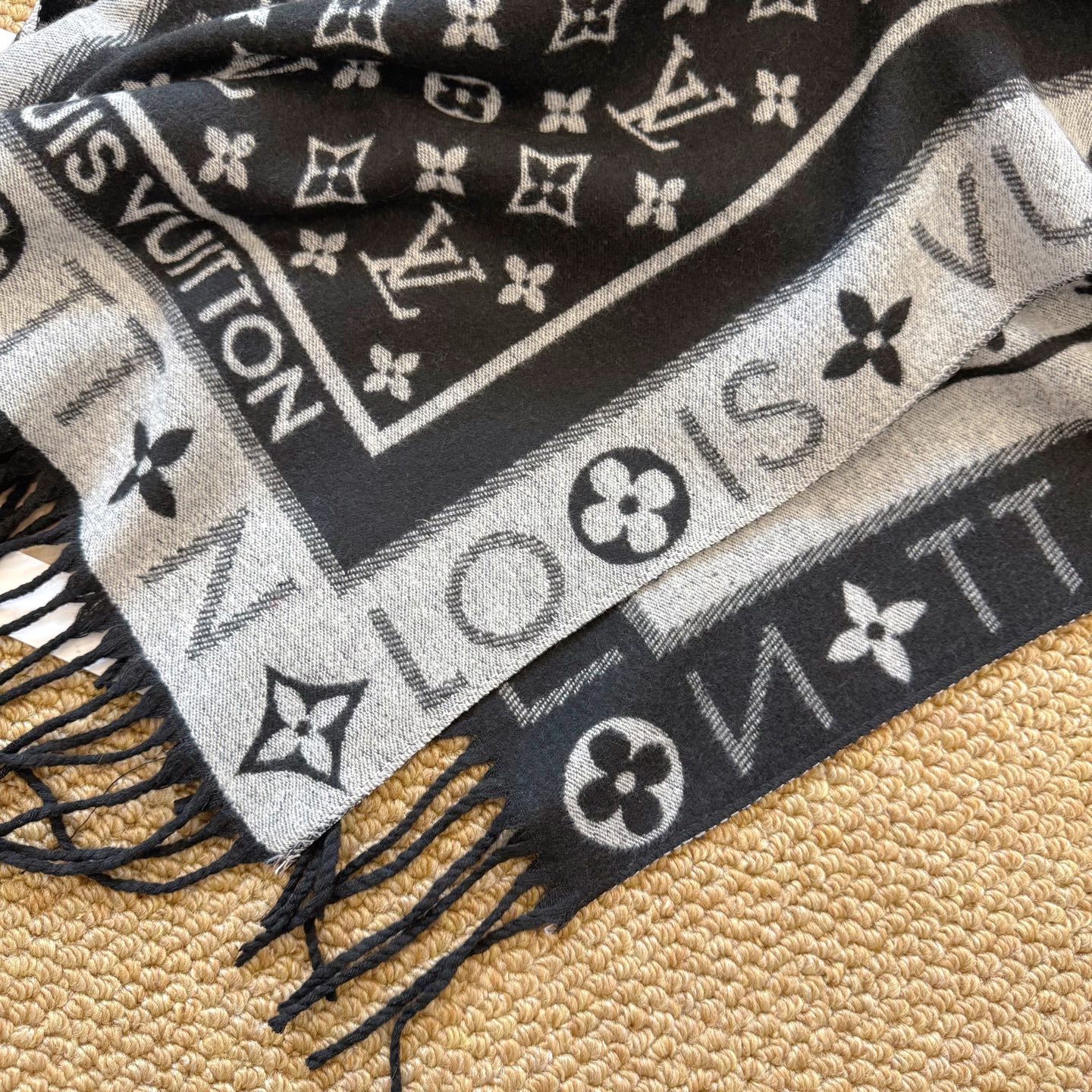 5F885FBBD40597727E621D88F27678EB